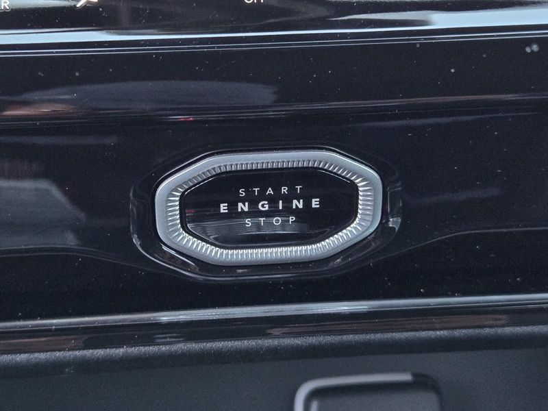 Used 2026 Jeep Grand Cherokee L Laredo Altitude 4x4
