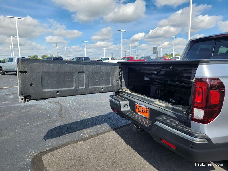 2017 Honda Ridgeline RTL-E photo 25