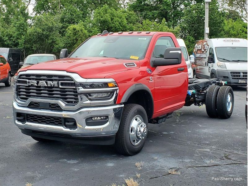 New 2026 RAM 3500 Tradesman Chassis Regular Cab 4x4 84' Ca