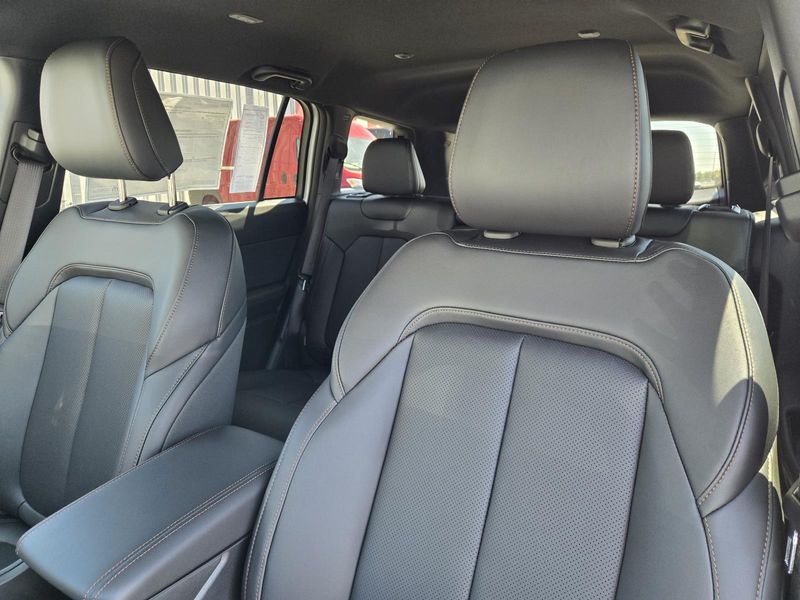 New 2026 Jeep Cherokee Limited 4x4