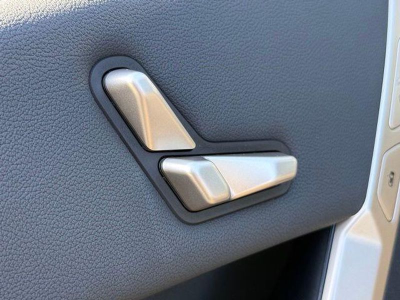 Used 2026 BMW iX xDrive45Image 20