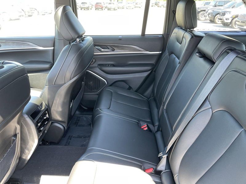 2024 Jeep Cherokee 80th Anniversary Edition photo 15