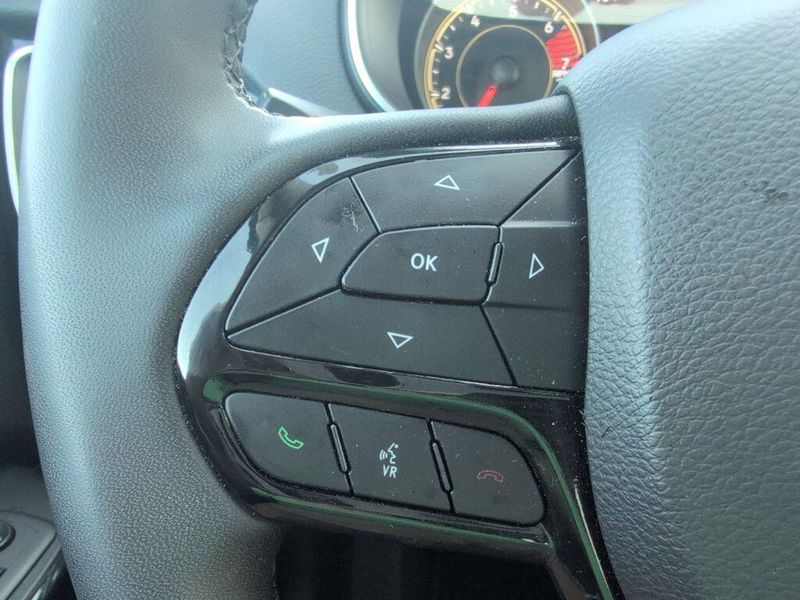 2023 Jeep Cherokee Altitude LuxImage 25