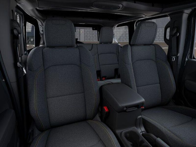 Jeep Wrangler 4xE Image 16
