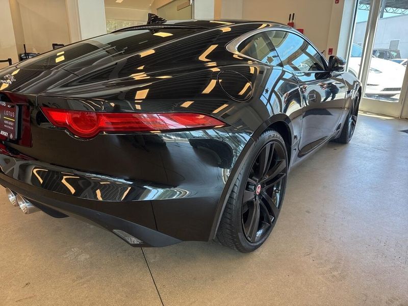 2016 Jaguar F-TYPE 