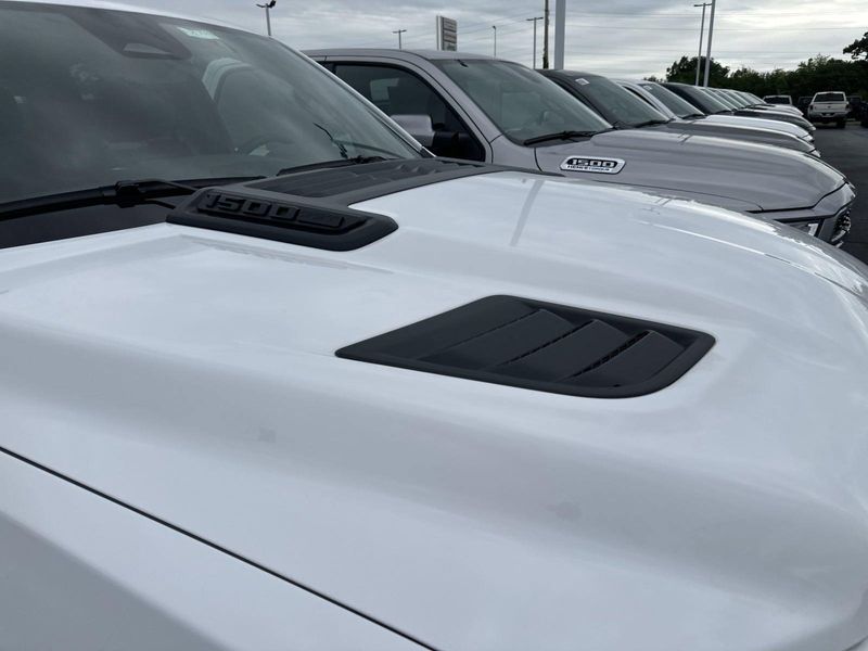 2025 RAM 1500 Laramie Crew Cab 4x4 5