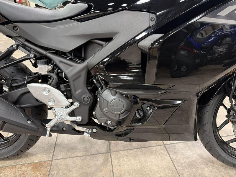 New 2026 Yamaha YZF-R3 ABS Image 24