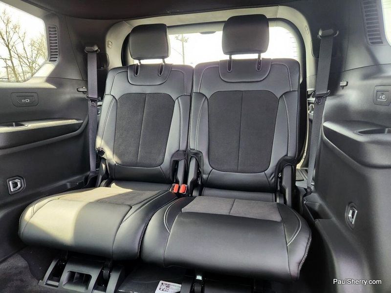2025 Jeep Grand Cherokee L Altitude X 4x4Image 4