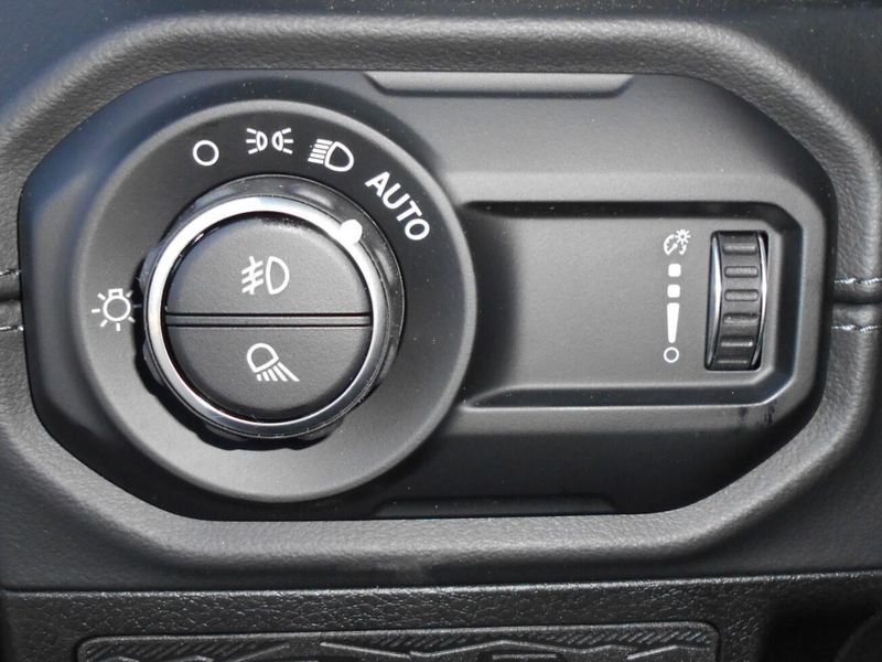 2025 Jeep Gladiator High Tide 4x4Image 15
