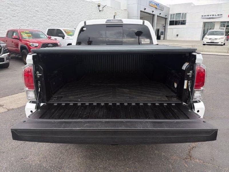 Used 2017 Toyota Tacoma LimitedImage 19