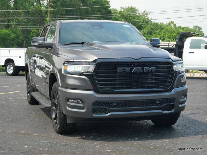 New 2025 RAM 1500 Laramie Crew Cab 4x4 5