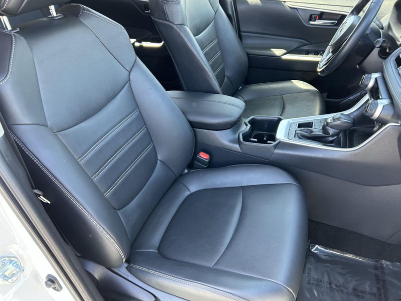 2022 Toyota RAV4 XLE PremiumImage 13