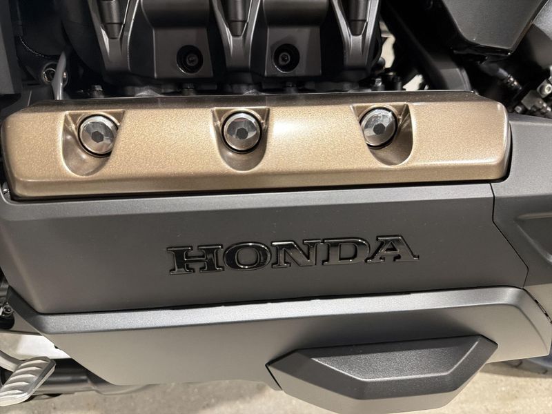 New 2026 Honda GOLDWING TOUR DCT Image 28