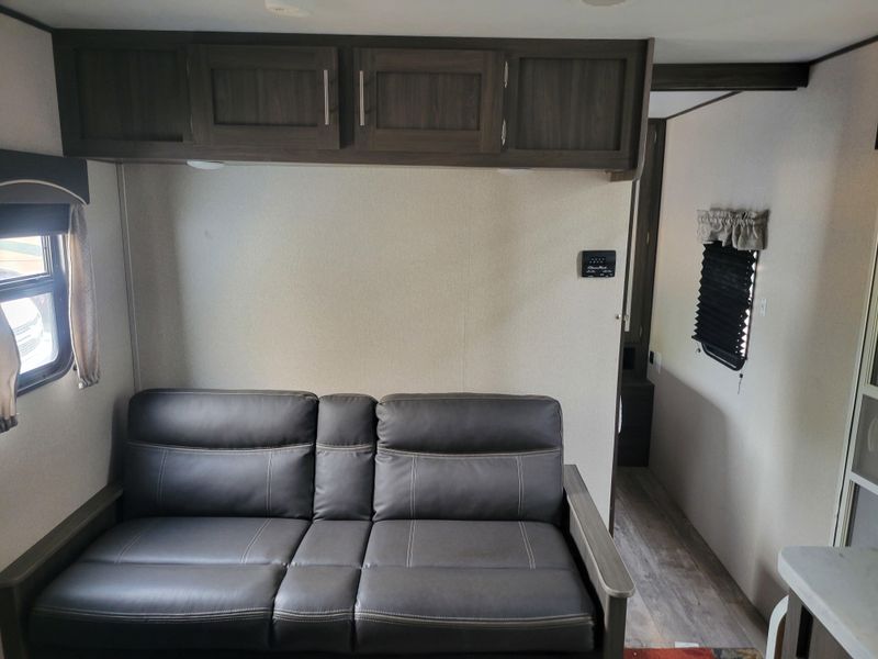 Used 2021 FOREST RIVER Shasta Image 15