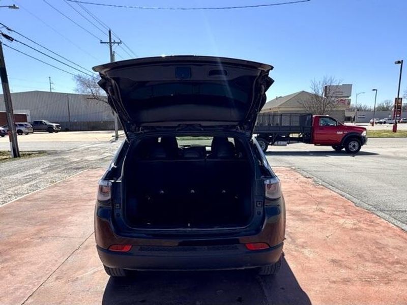 Used 2025 Jeep Compass LatitudeImage 7