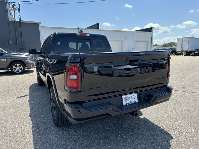 2025 RAM 1500 Big Horn Crew Cab 4x4 5