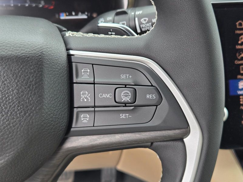 New 2026 Jeep Grand Cherokee L Limited 4x2