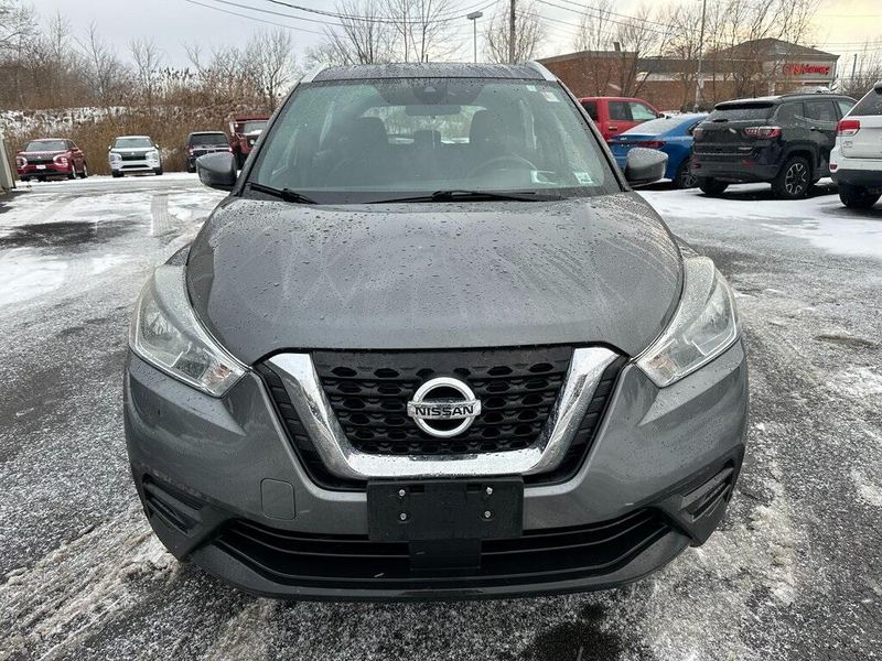 2020 Nissan Kicks SVImage 10