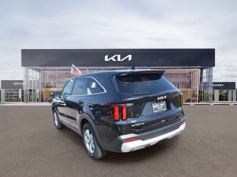 New 2026 Kia Sorento LXImage 6