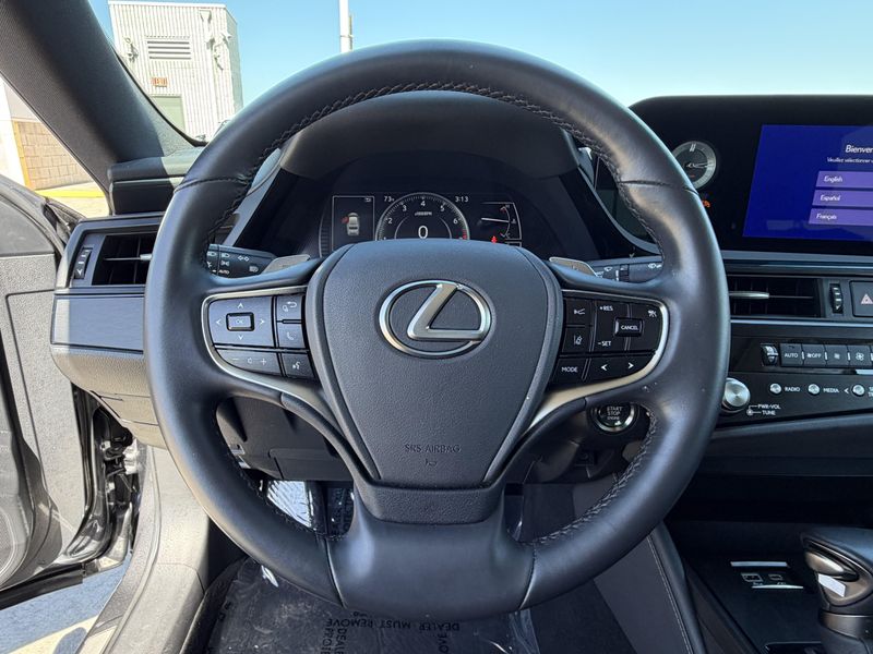 Used 2025 Lexus ES 350Image 22