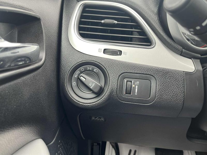 Used 2019 Dodge Journey Image 16