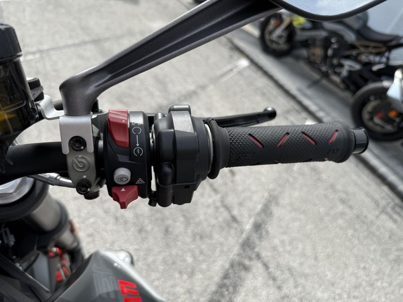 2022 Ducati Monster 937 