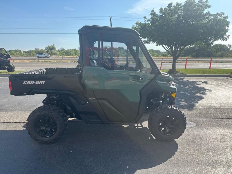 2025 Can-Am DEFENDER DPS CAB 65 HD9 