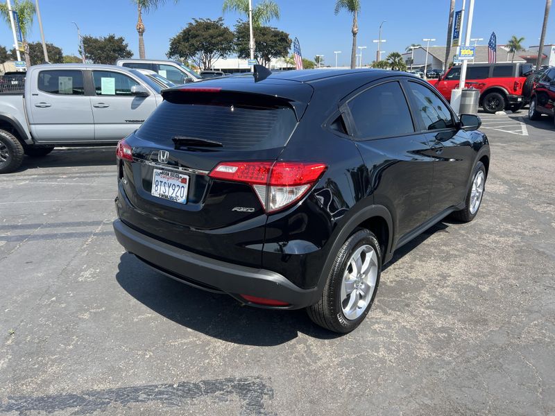 Used 2020 Honda HR-V LXImage 3