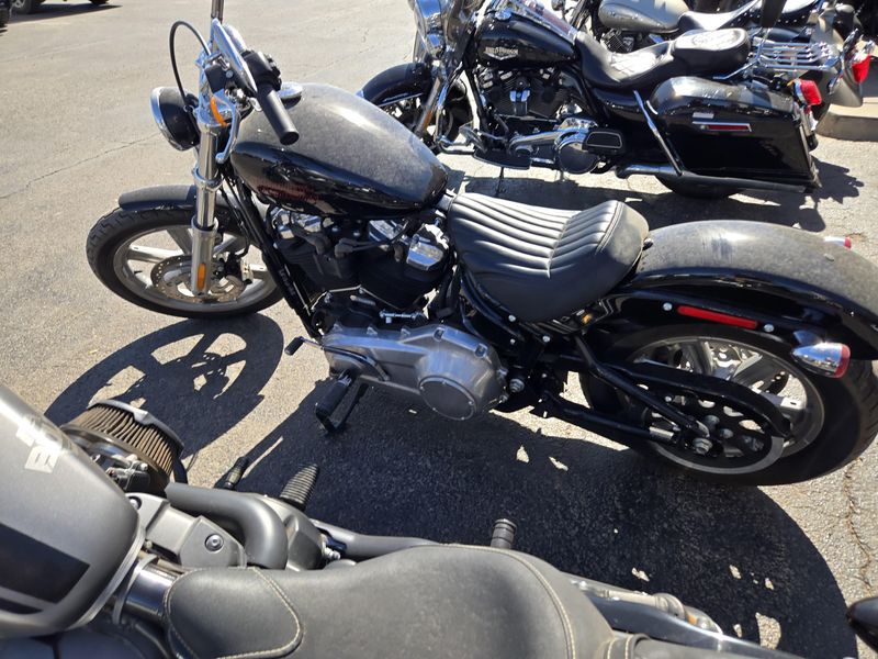 USED 2023 HARLEY SOFTAIL STANDARD Image 4