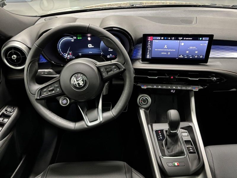 2025 Alfa Romeo Tonale AwdImage 16