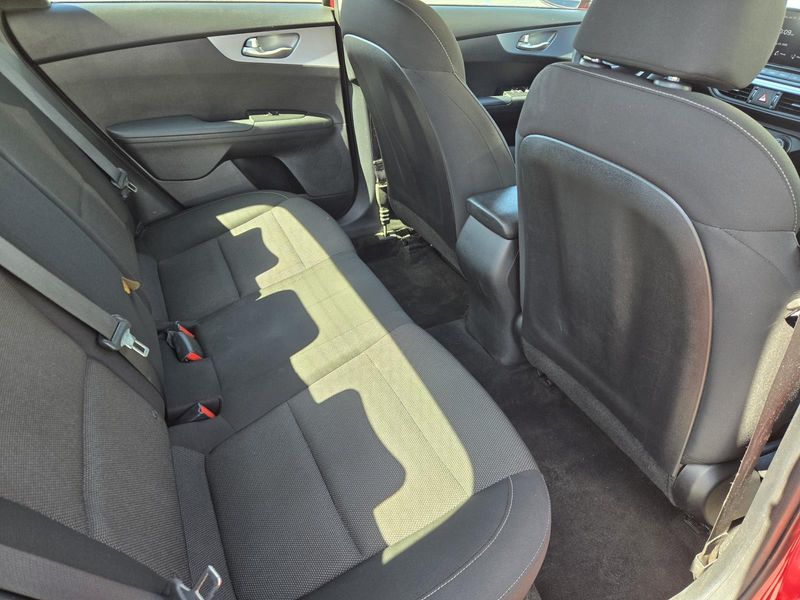 Used 2023 Kia Forte LXS IVT