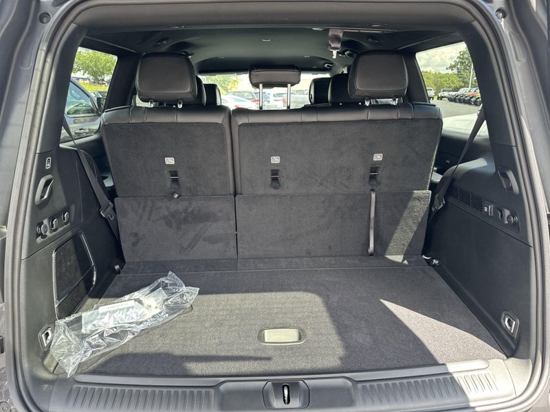 2025 Jeep Wagoneer Carbide 4x4Image 13