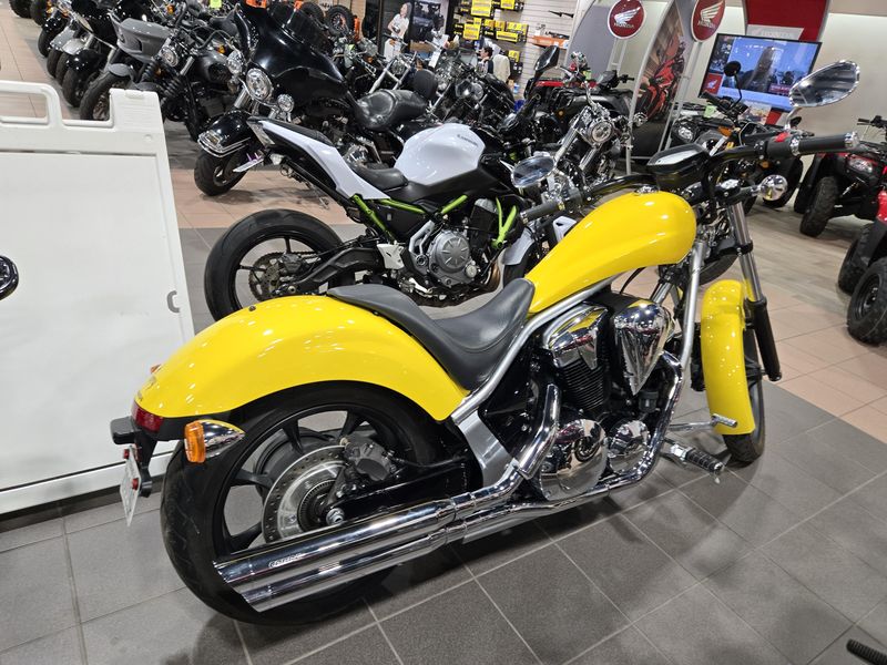 USED 2023 HONDA FURY Image 3