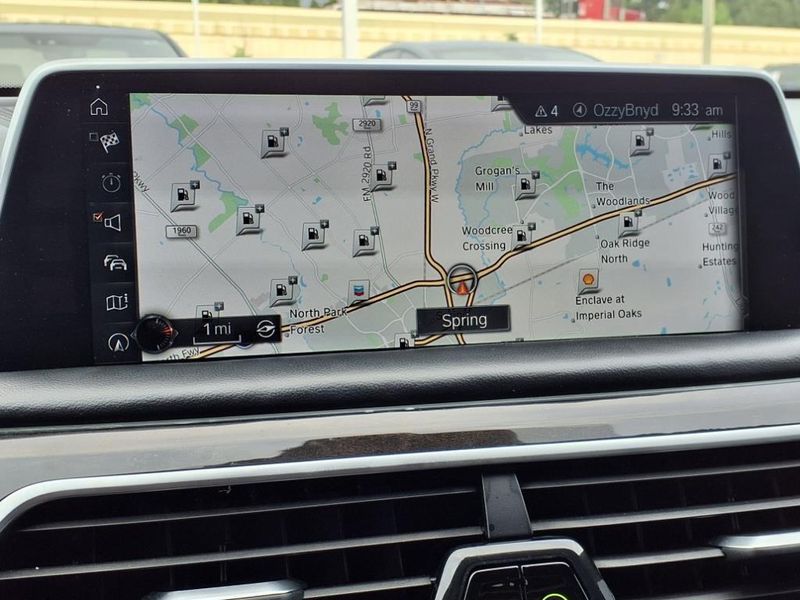 2016 BMW 7 Series 750iImage 9
