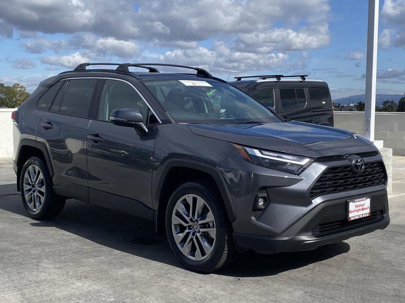 2022 Toyota RAV4 XLE PremiumImage 2