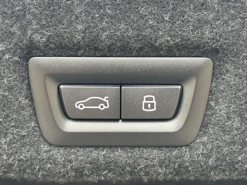 2025 BMW i5 eDrive40Image 16