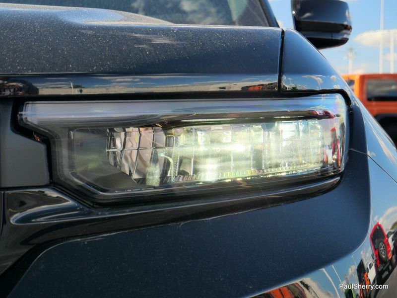 New 2025 Jeep Grand Cherokee Altitude X 4x4