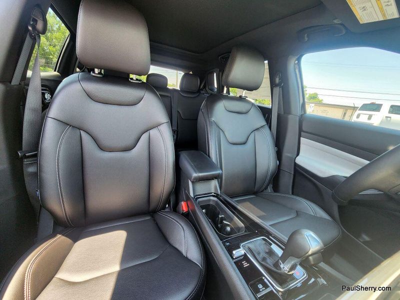 New 2025 Jeep Compass Limited 4x4