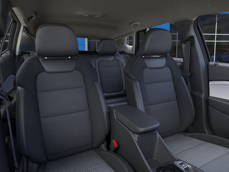 New 2025 Chevrolet Trax LTImage 16