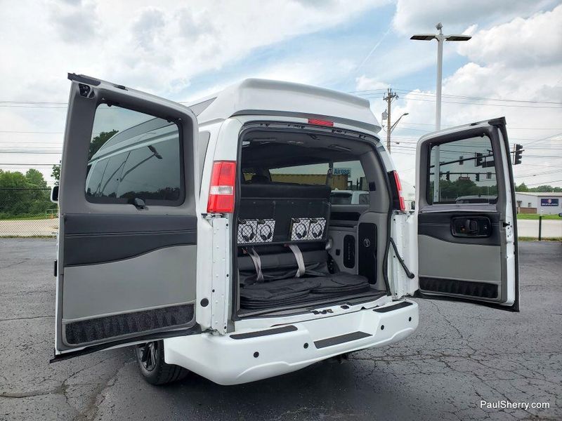 2019 GMC Savana 2500 Image 17