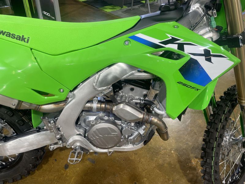 New 2027 Kawasaki KX250FX Image 15