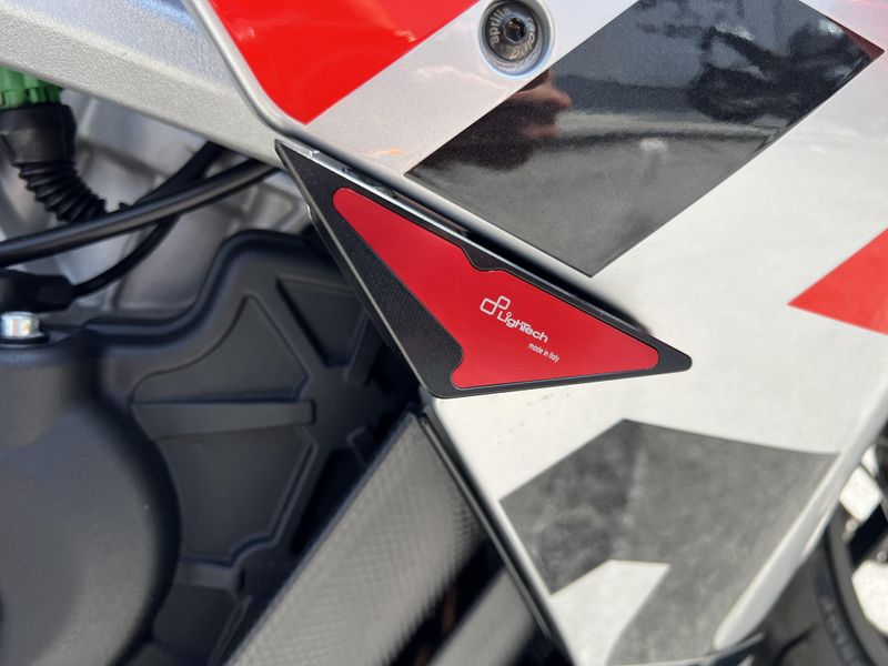 2018 Aprilia RSV4 RF 