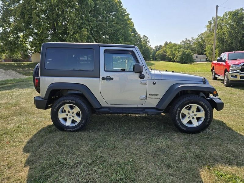 2013 Jeep Wrangler Sport photo 4