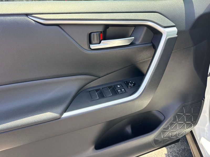 Used 2019 Toyota RAV4 XLE Premium FWD (Natl)