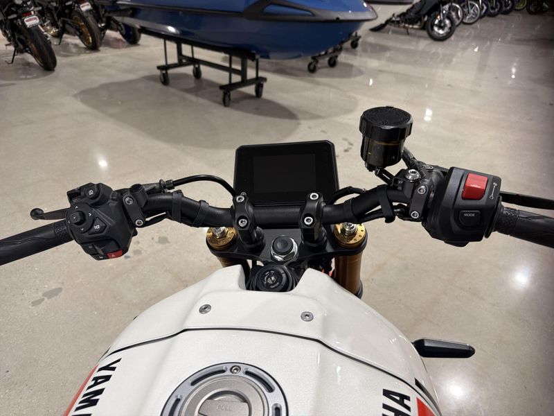 New 2026 Yamaha XSR900 Image 23