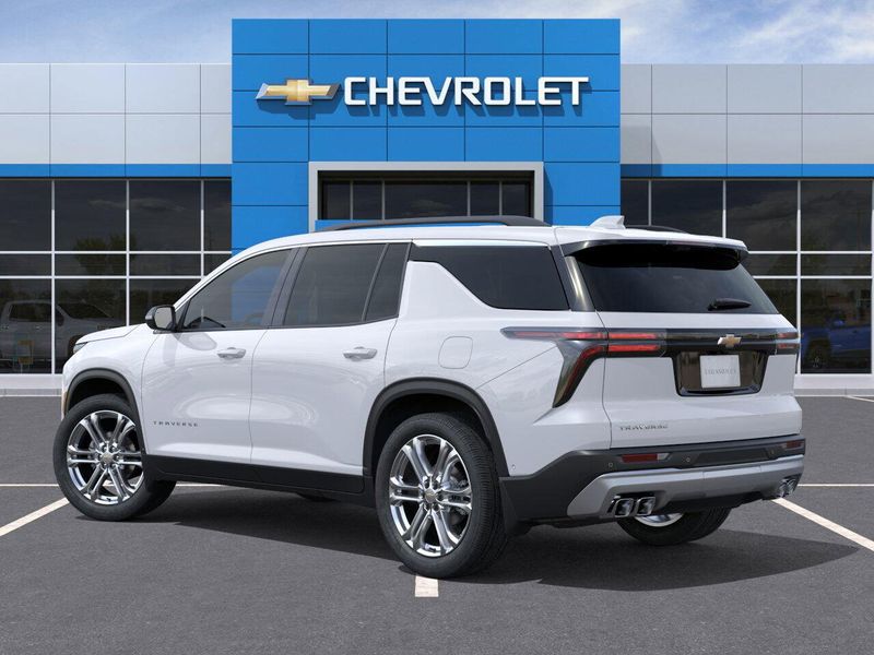 New 2025 Chevrolet Traverse FWD LTImage 3