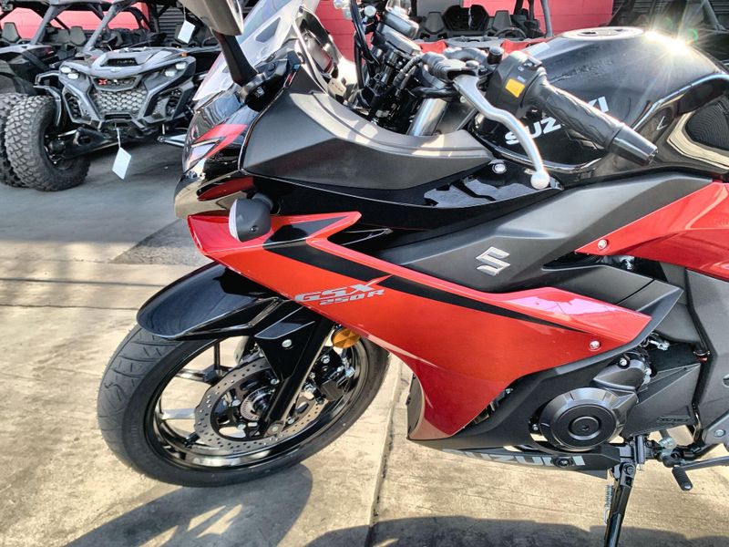 New 2025 Suzuki GSX250R ABS Image 11