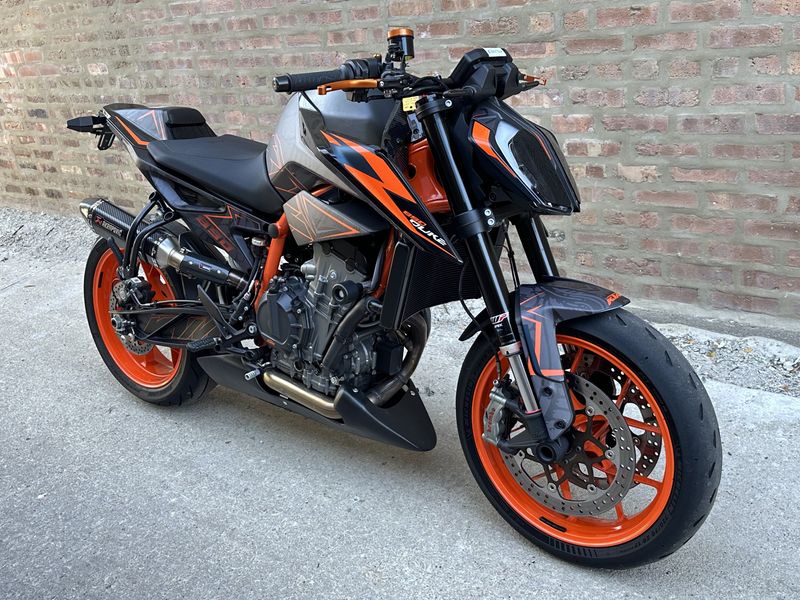 2022 KTM 890 DUKE R  Image 3