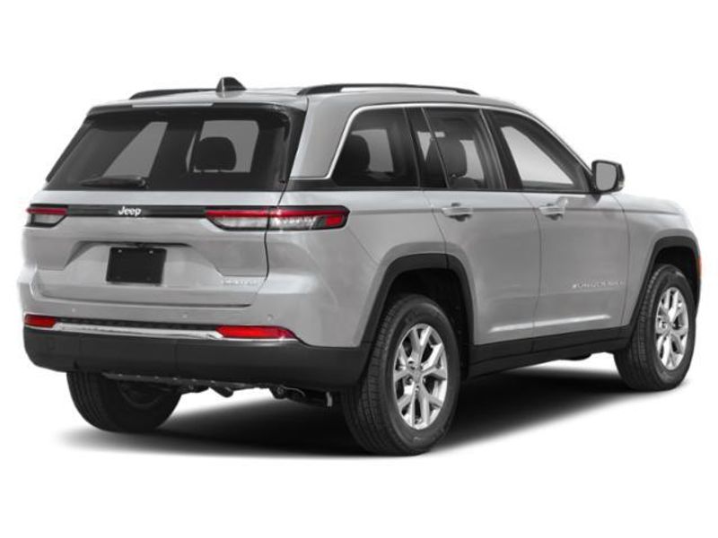 2025 Jeep Grand Cherokee Limited 4x4Image 3