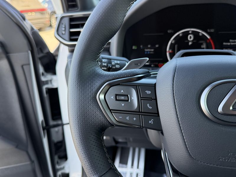 New 2026 Lexus LX 700h F SPORT HandlingImage 23